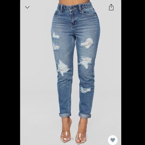 Distressed skinny boyfriend jeans